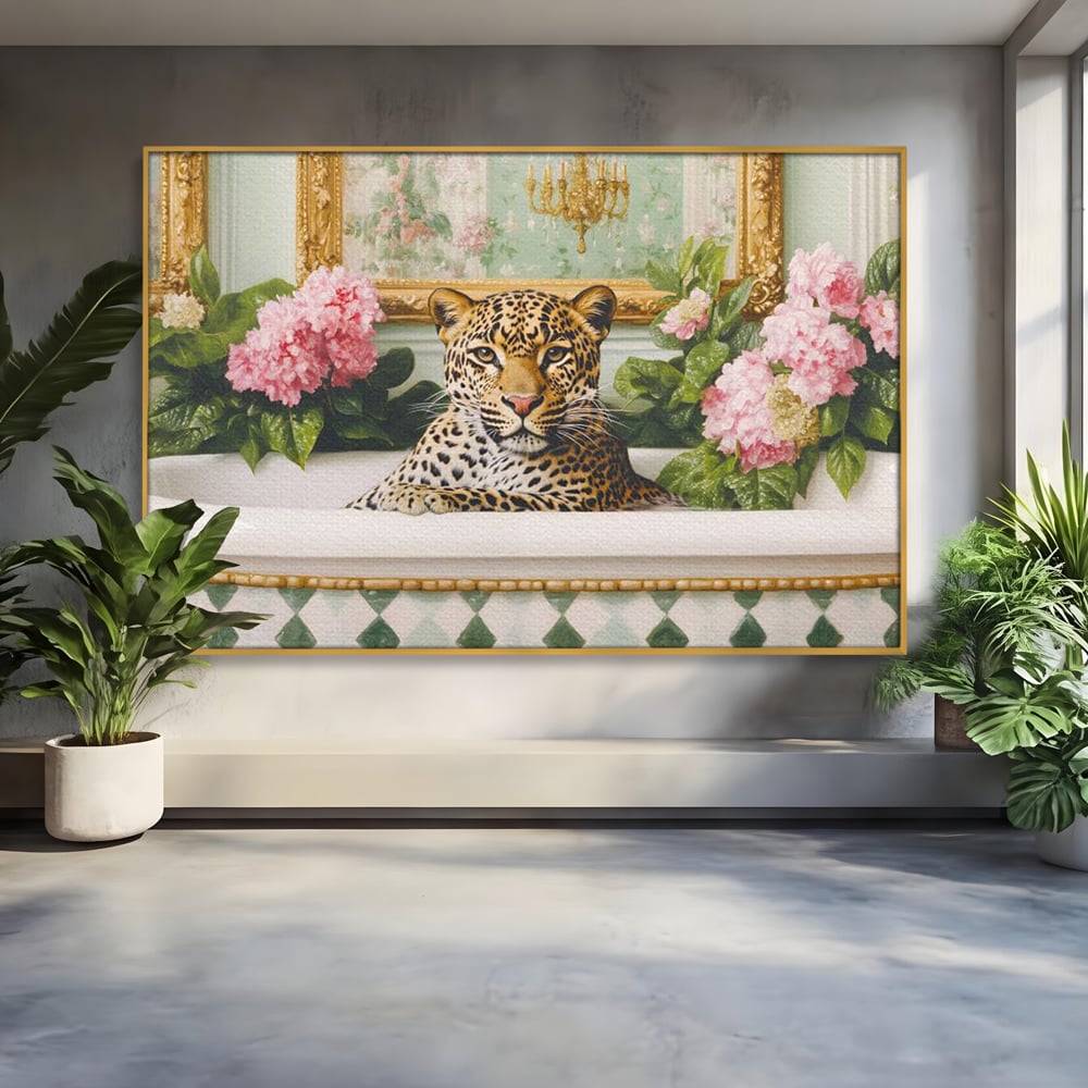 Tablou canvas cu tablou canvas cu leopard in cada, in rama de aluminiu auriu